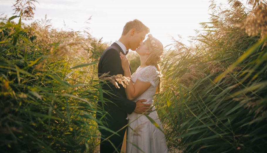 secondhand wedding dress